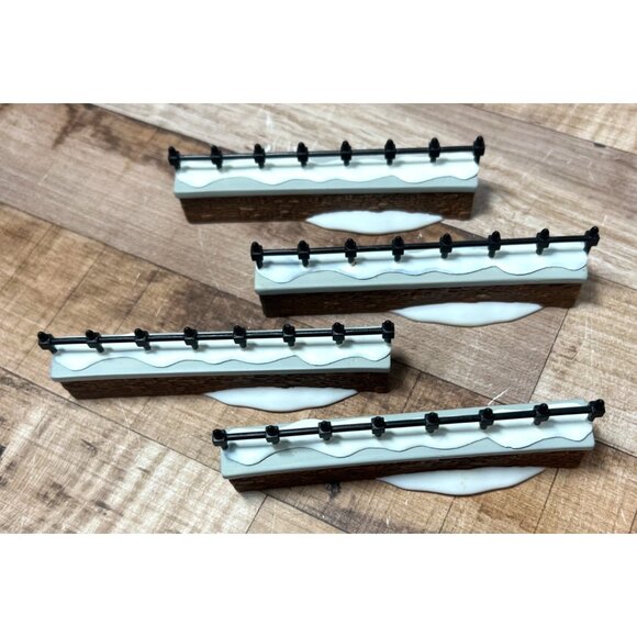 Department 56 5807-6 Churchyard Fence Extensions Heritage Village Set Of 4 - Picture 2 of 4